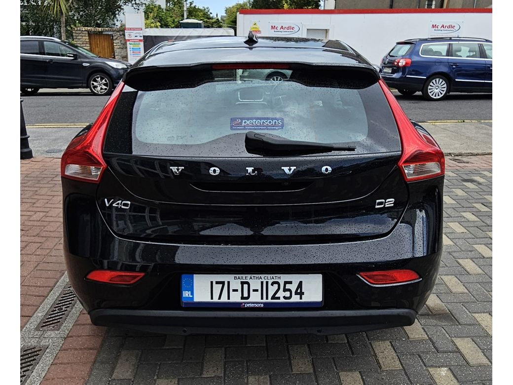 2017 Volvo V40
