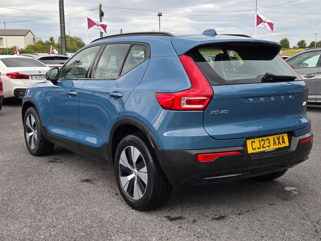 2023 Volvo XC40