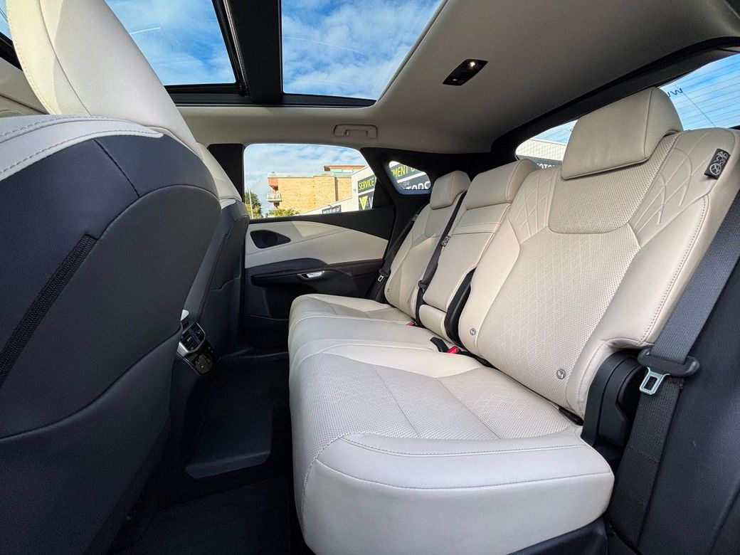 2025 Lexus RX450h+
