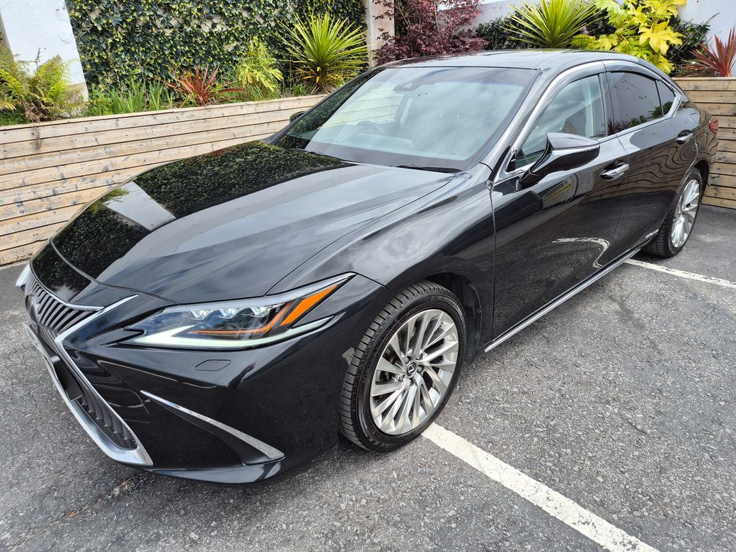 2020 Lexus ES 300h