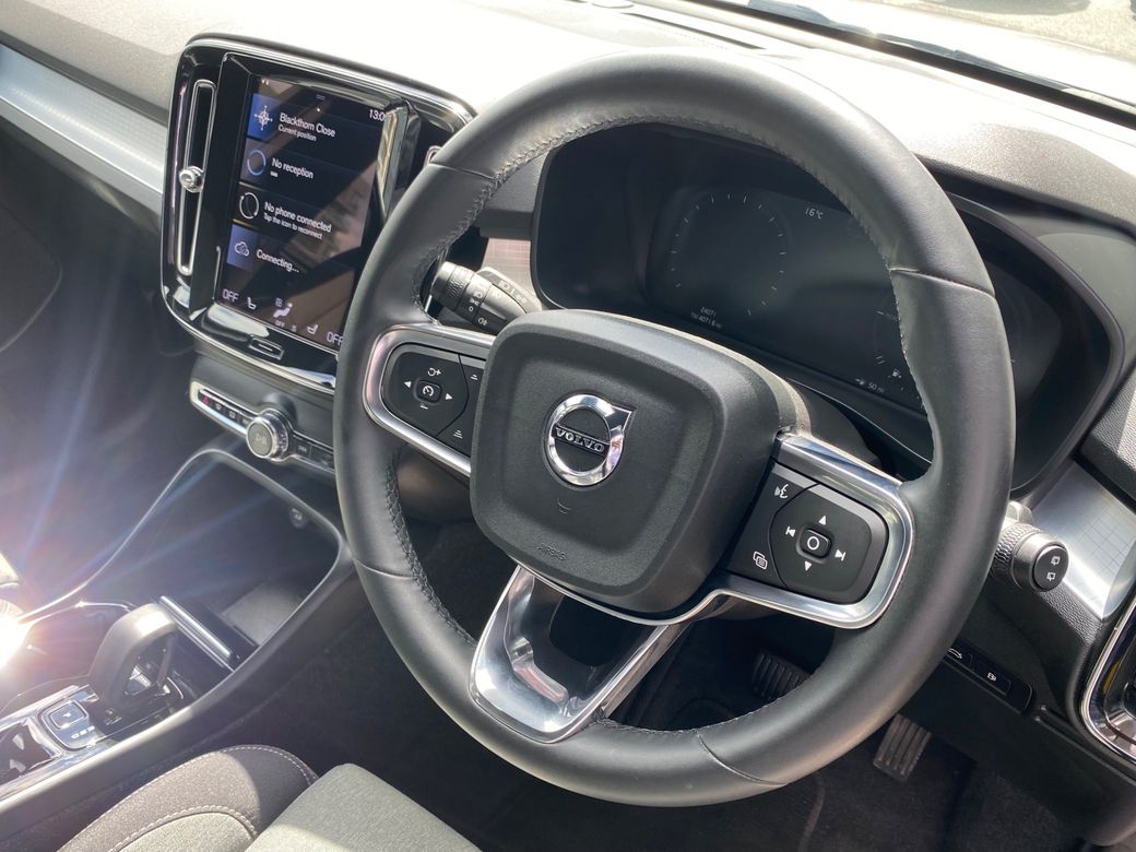 2023 Volvo XC40