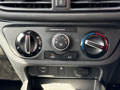 2022 Hyundai i10