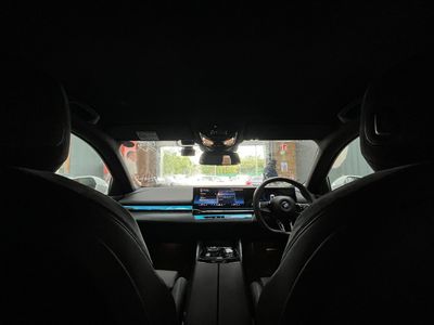 2023 BMW i5