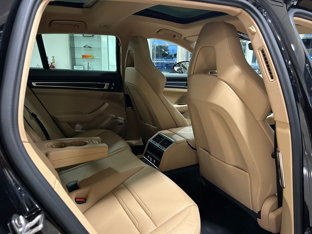 2023 Porsche Panamera