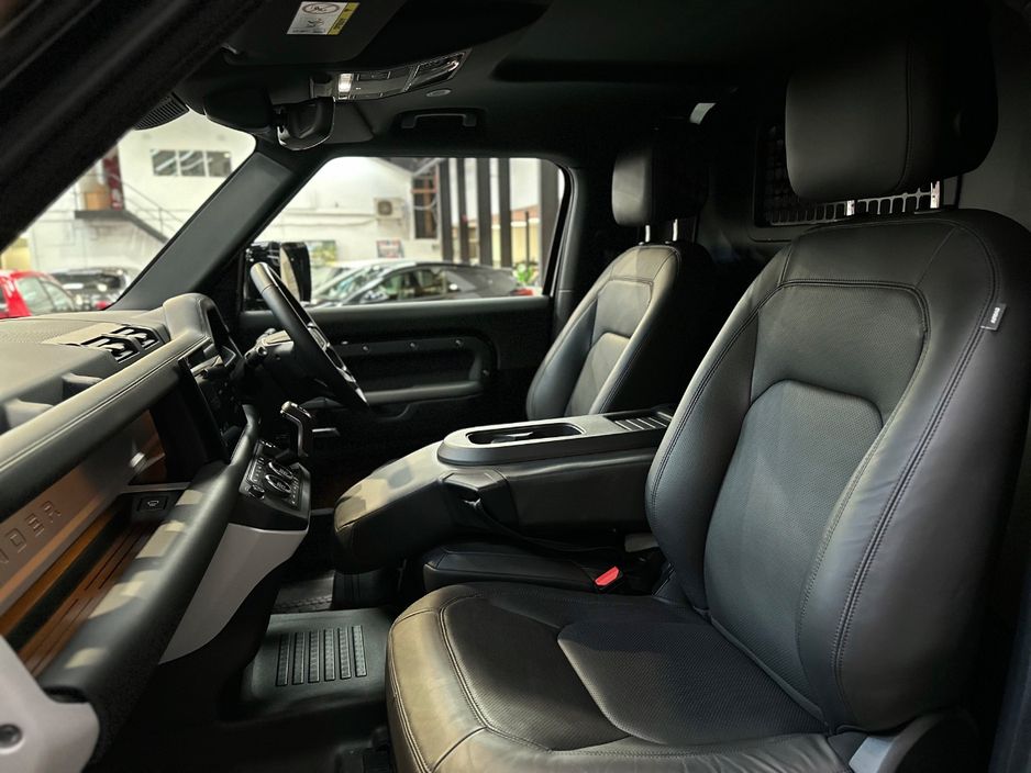 2025 Land Rover Defender