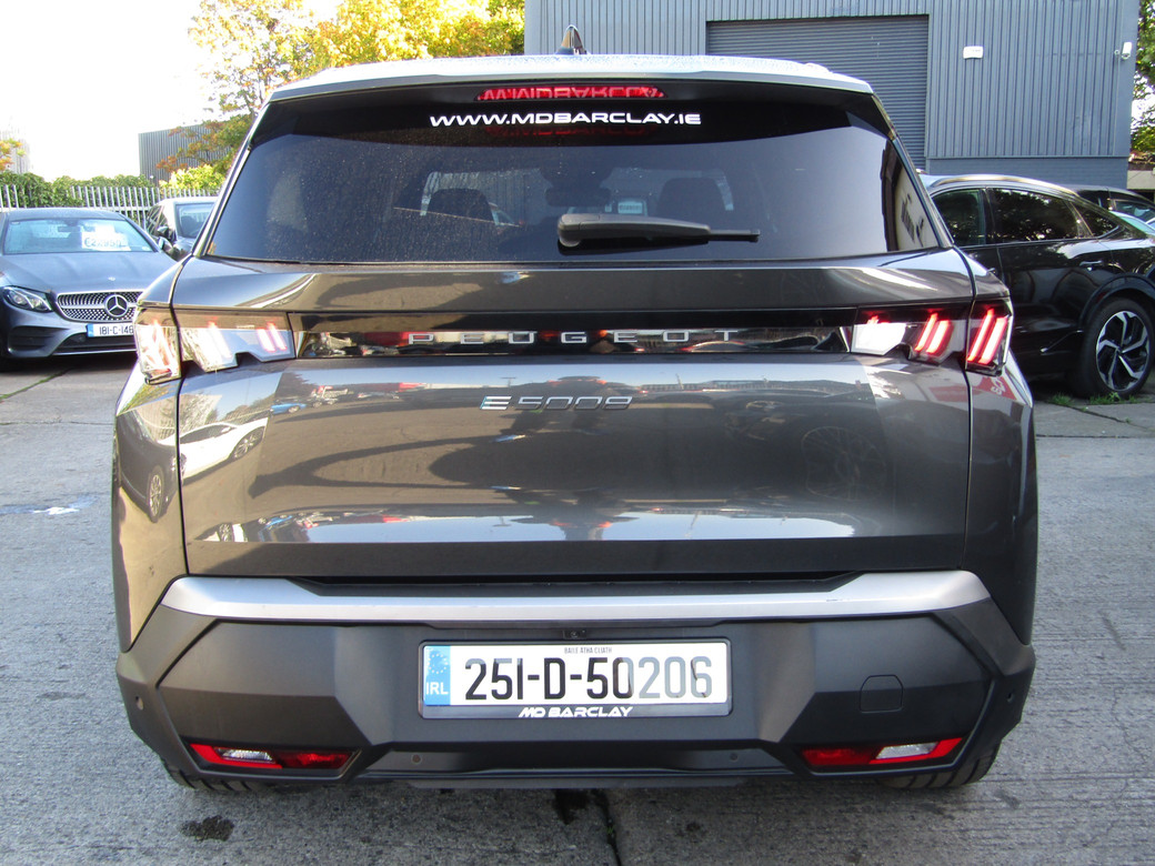 2025 Peugeot 5008