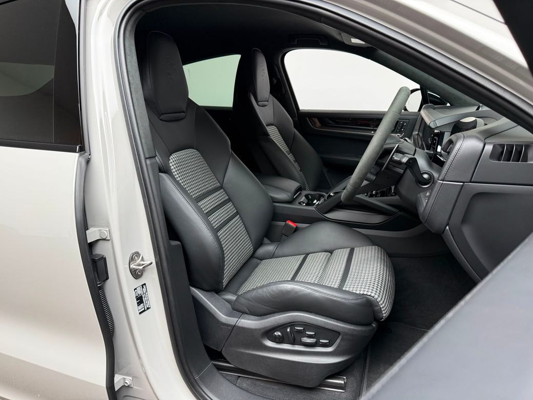 2026 Porsche Cayenne