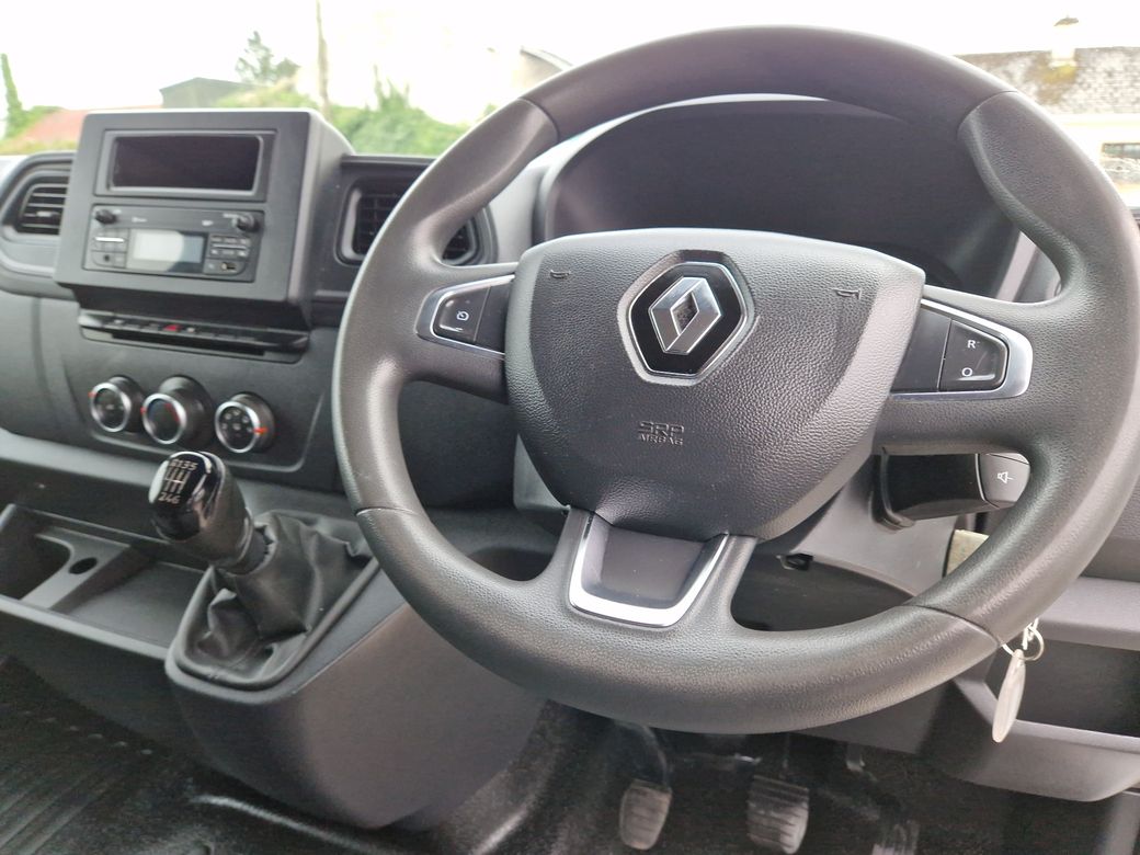 2020 Renault Master