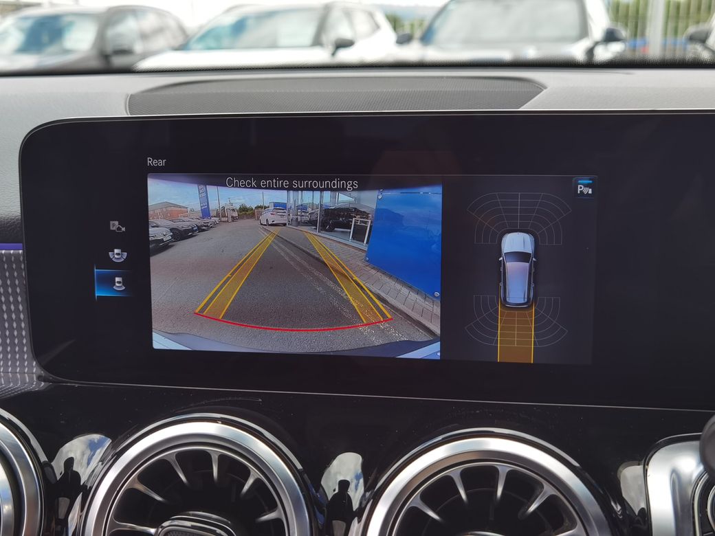 2023 Mercedes-Benz EQB