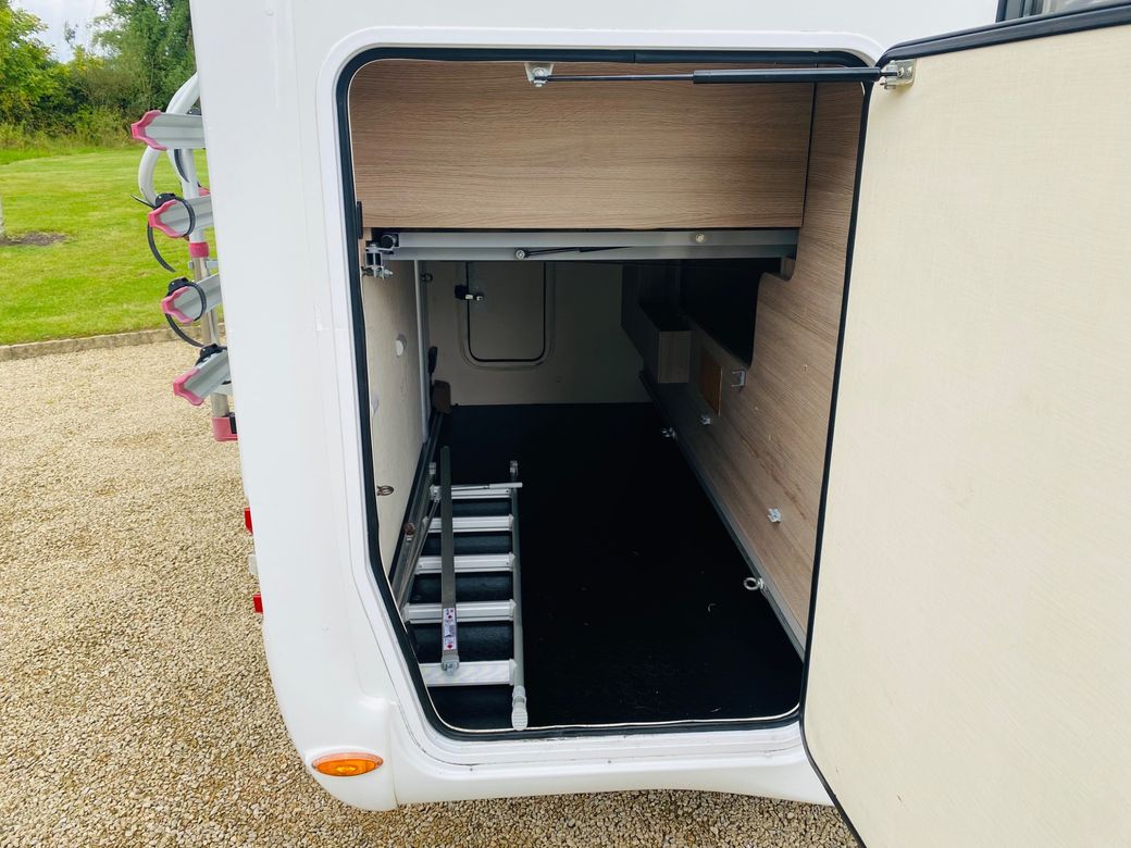 2015 CHAUSSON 718 EB WELCOME R.H.D ISLAND BED 