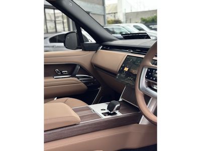 2025 Land Rover Range Rover