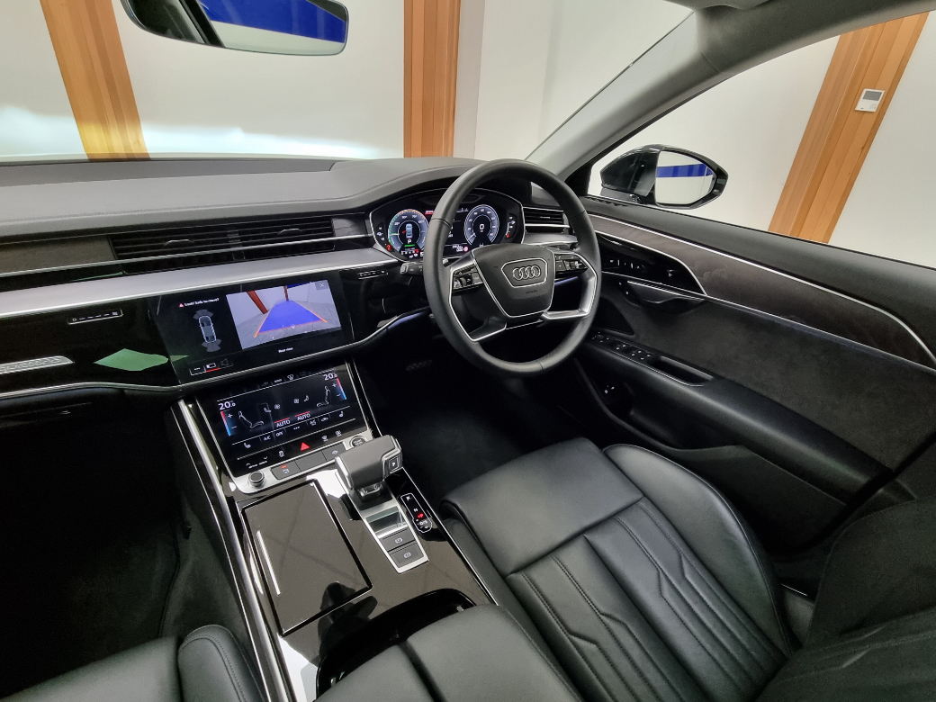 2022 Audi A8