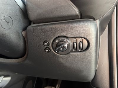 2019 Mini Hatch