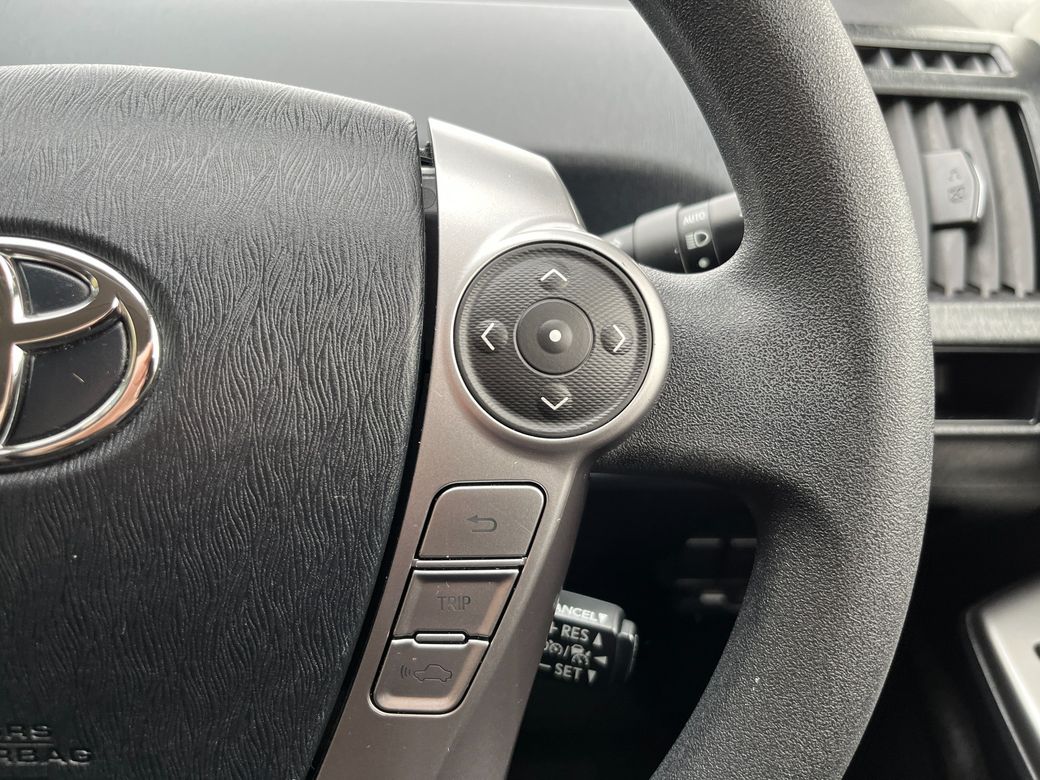 2019 Toyota Prius Alpha