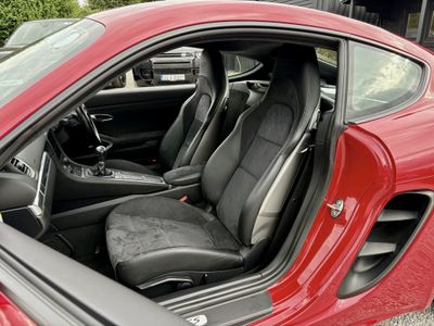 2021 Porsche Cayman