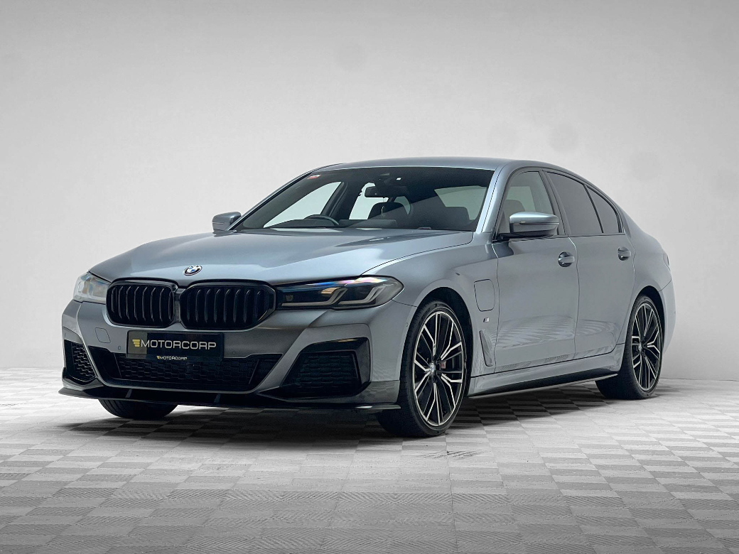2021 BMW 530