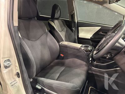 2021 Toyota Prius Alpha