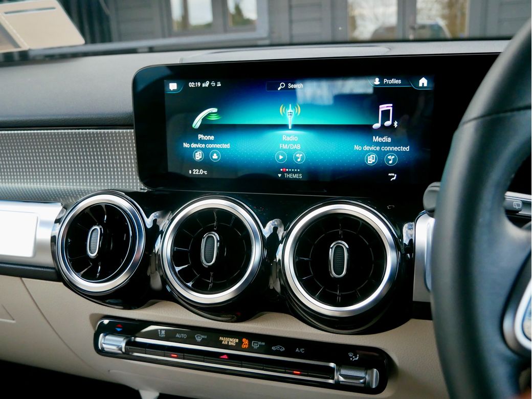 2023 Mercedes-Benz GLB Class