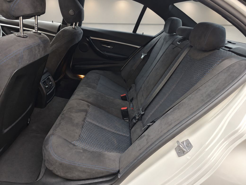 2018 BMW 320