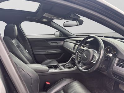 2017 Jaguar XF