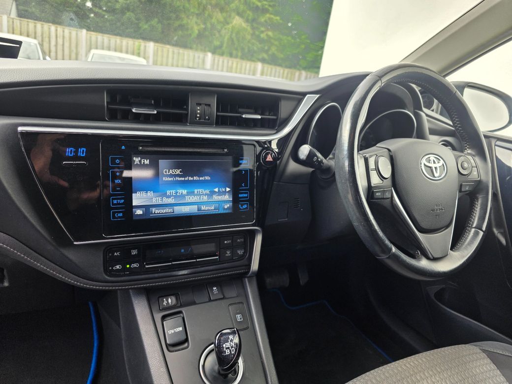 2017 Toyota Auris