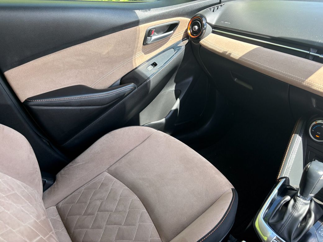 2017 Mazda Demio