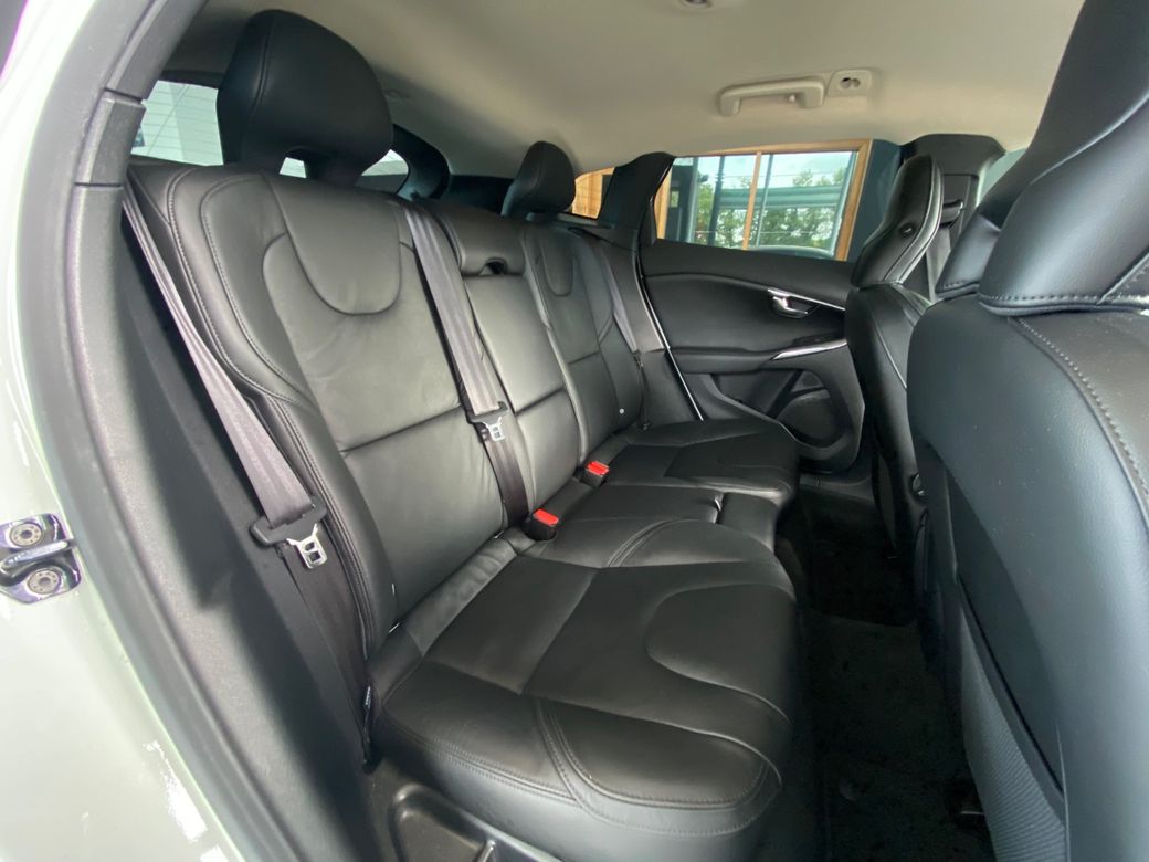 2013 Volvo V40