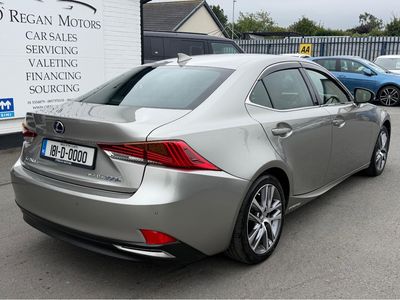 2018 Lexus IS 300h