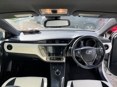 2016 Toyota Auris