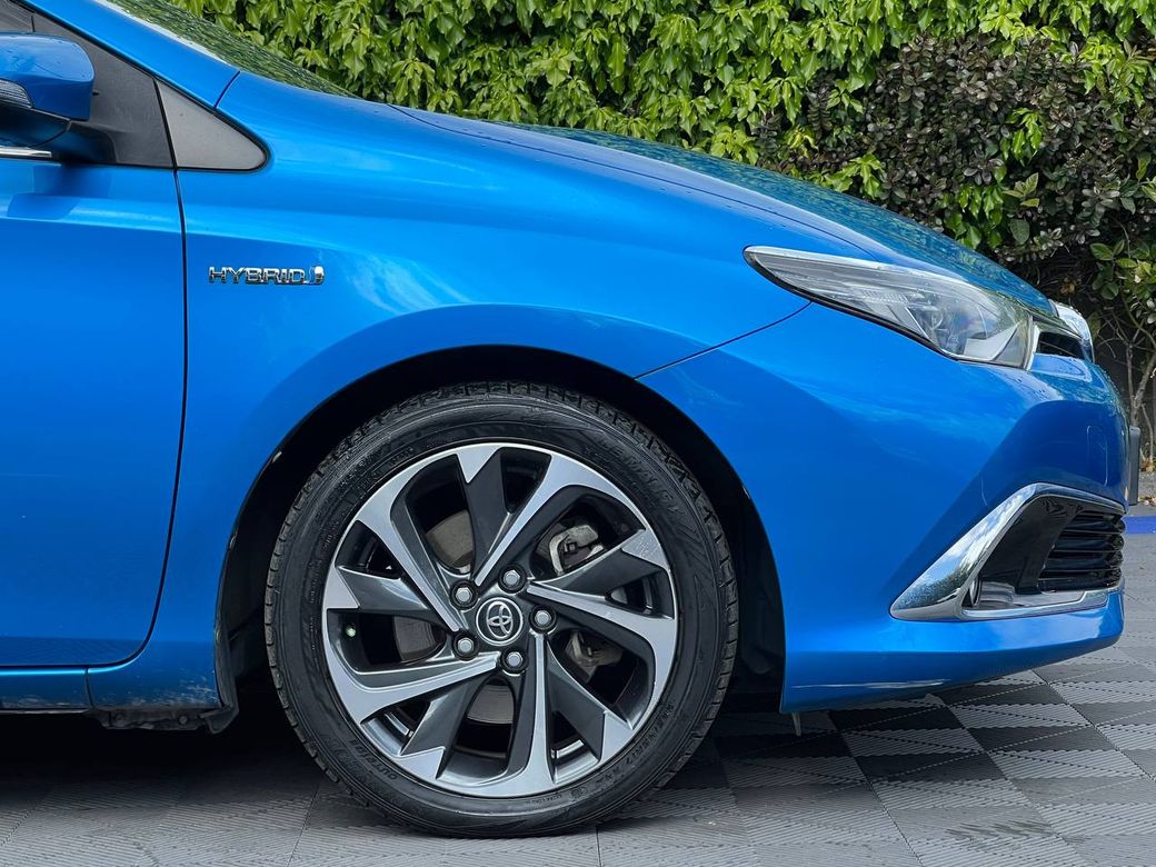 2017 Toyota Auris