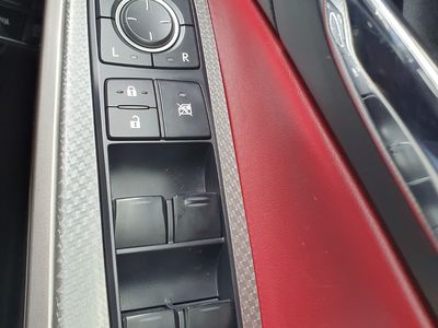 2016 Lexus IS 300h