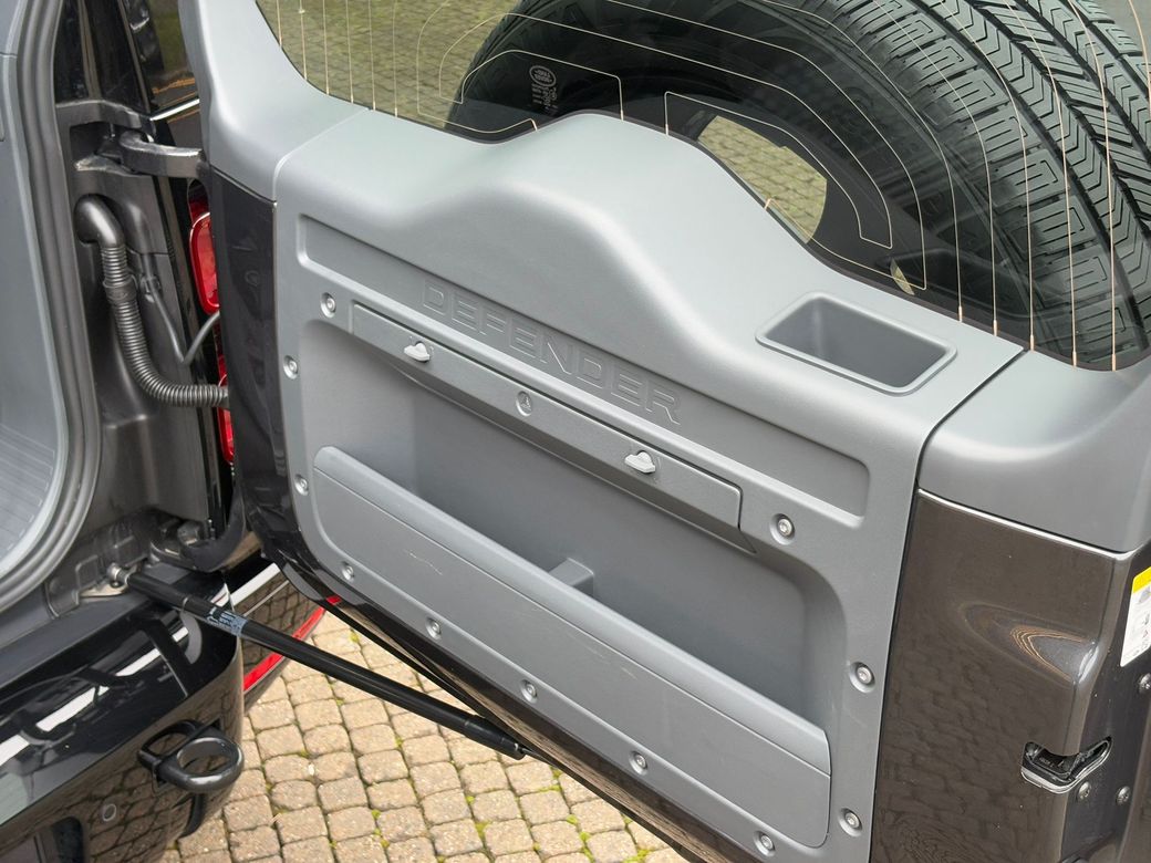 2025 Land Rover Defender