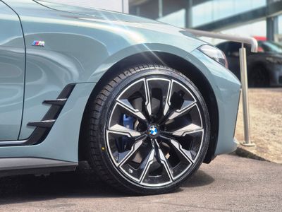 2025 BMW i4