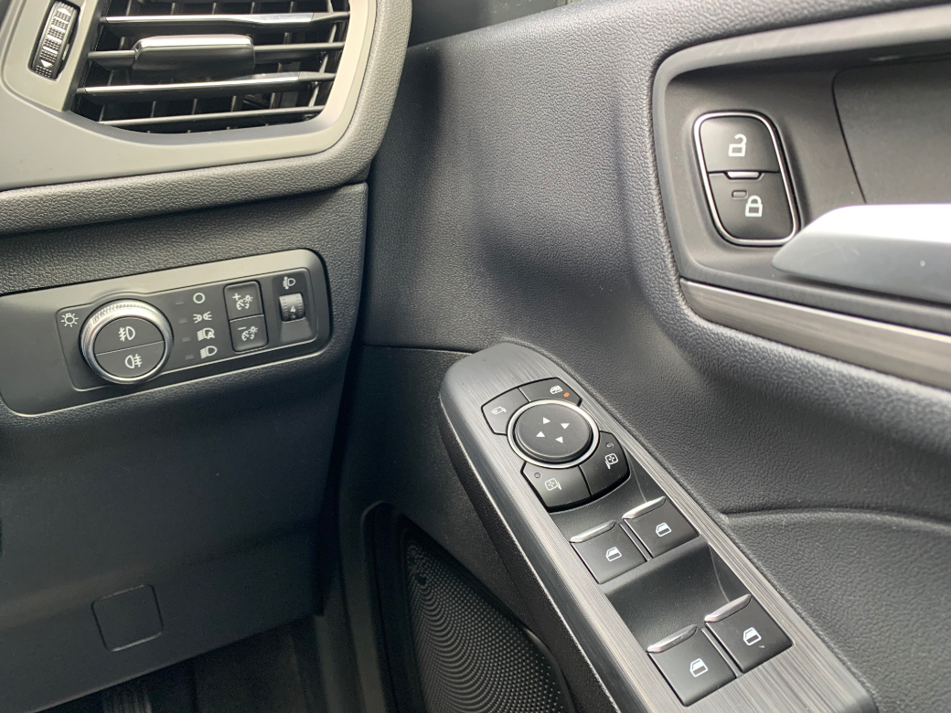 2022 Ford Kuga
