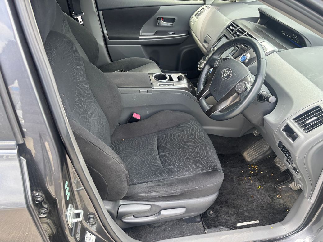 2013 Toyota Prius Alpha