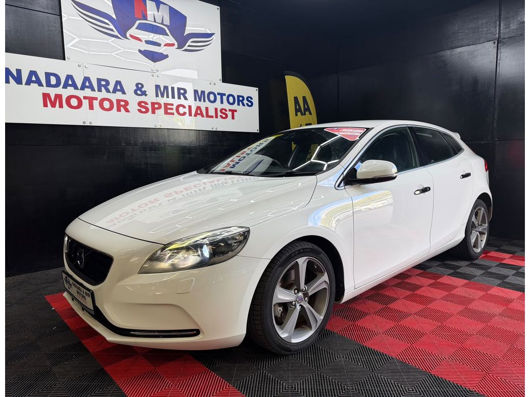 2015 Volvo V40