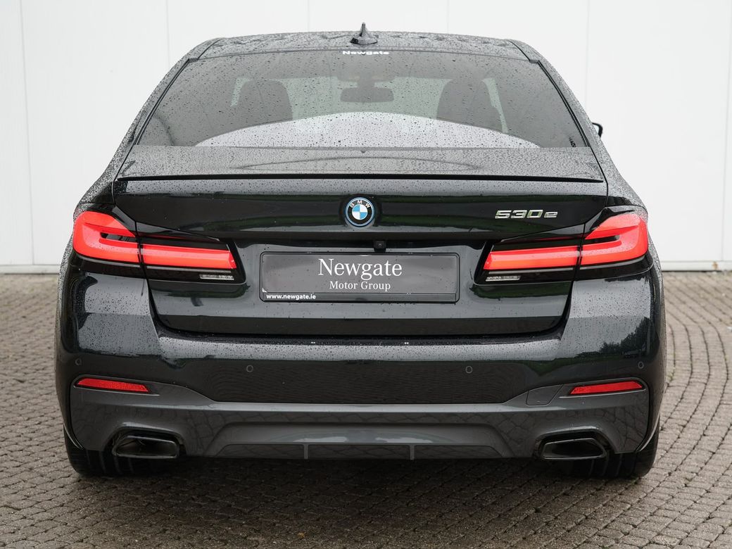 2022 BMW 530