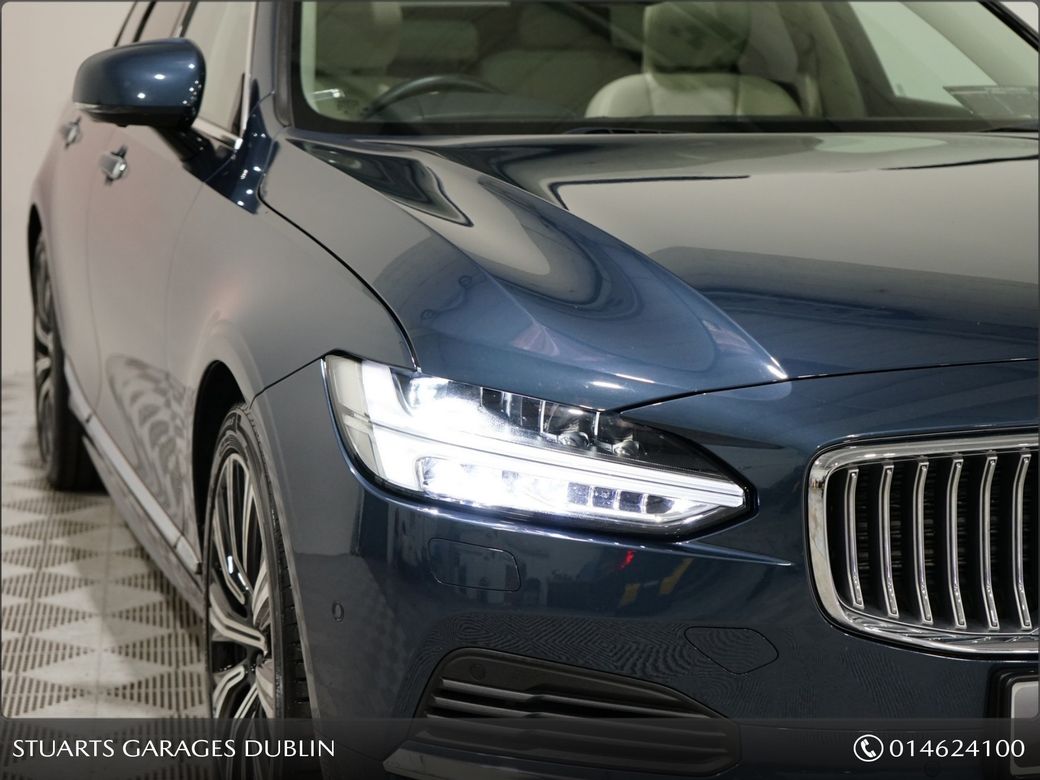 2021 Volvo V90