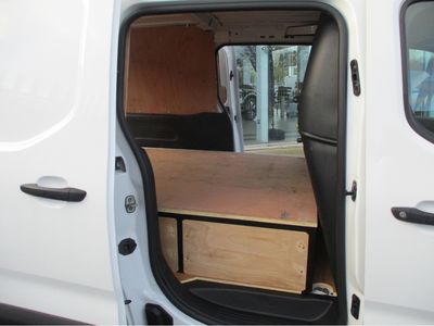 2021 Peugeot Partner