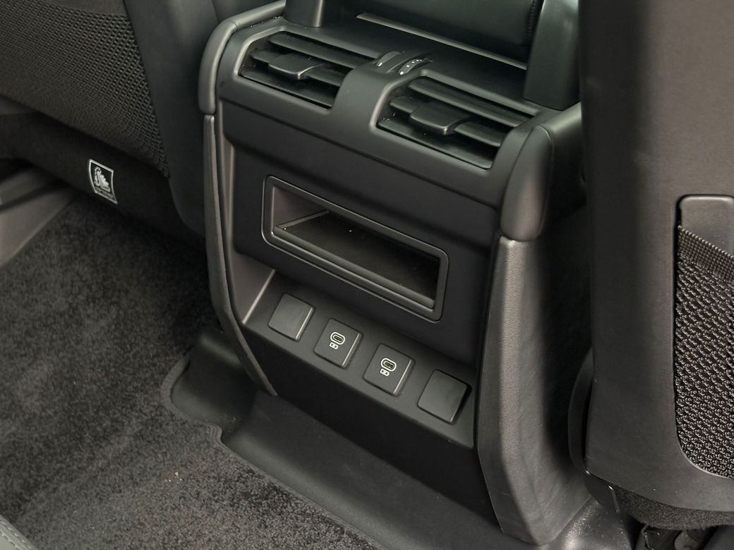 2025 Land Rover Defender 110