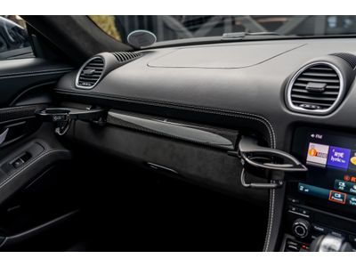 2023 Porsche 718 Cayman