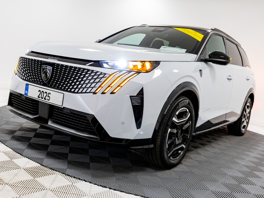 2025 Peugeot 5008
