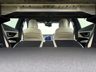 2025 Mercedes-Benz E 300