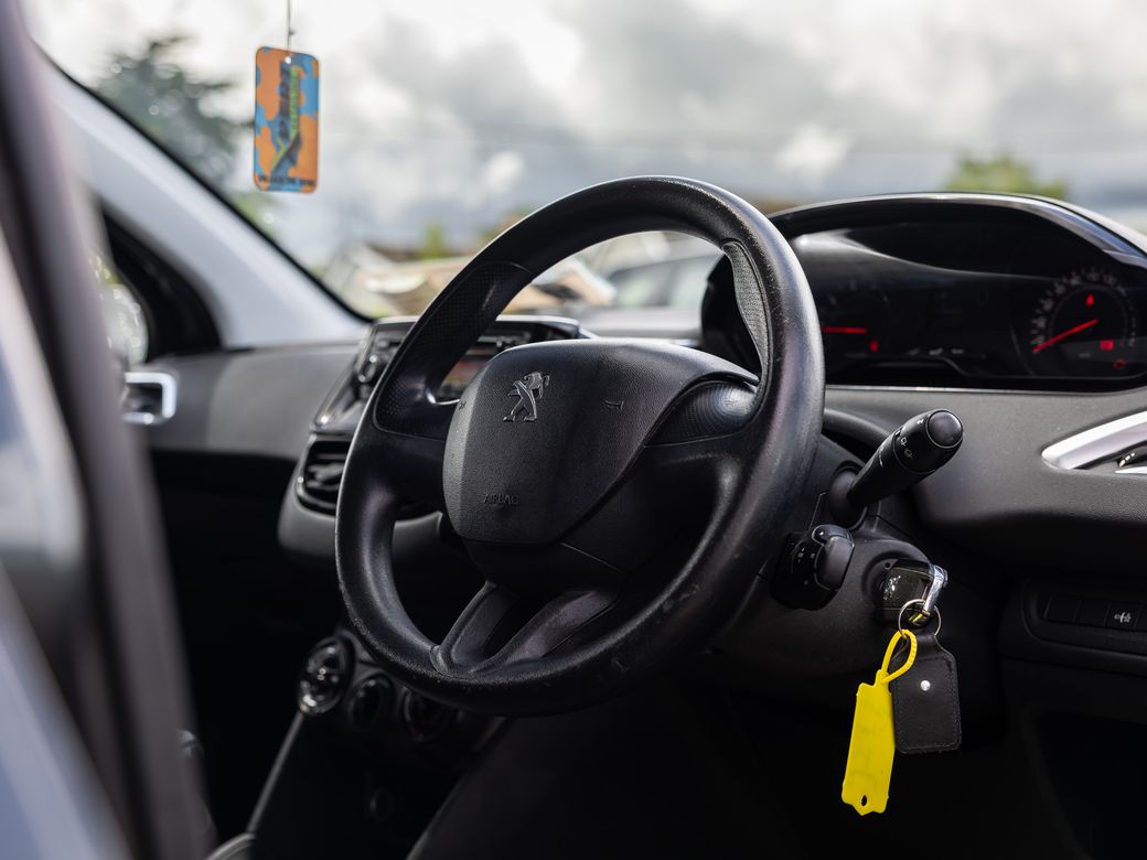 2013 Peugeot 208