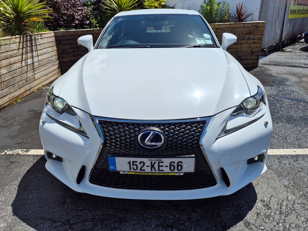 2015 Lexus IS 300h