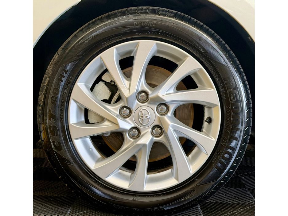 2016 Toyota Auris