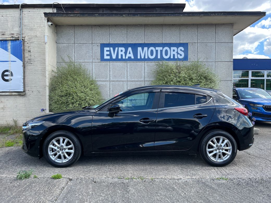 2018 Mazda Axela