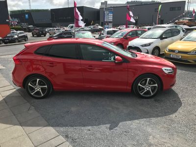 2018 Volvo V40