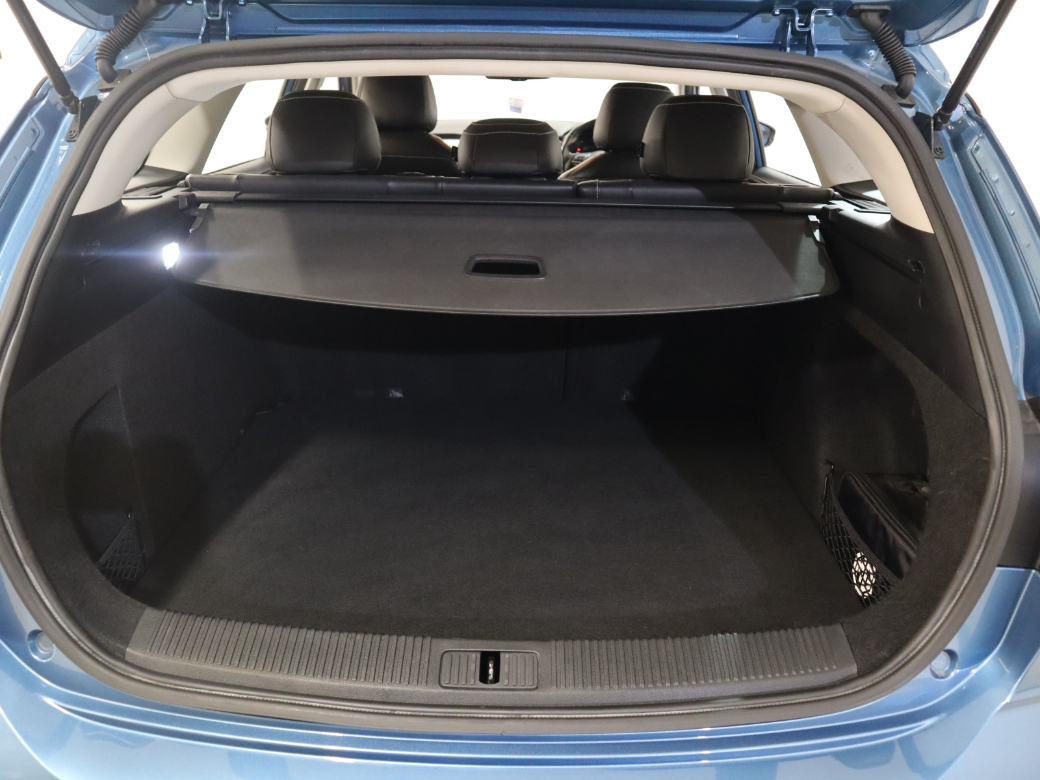 2022 MG 5