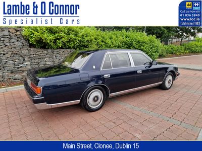 2000 Toyota Century